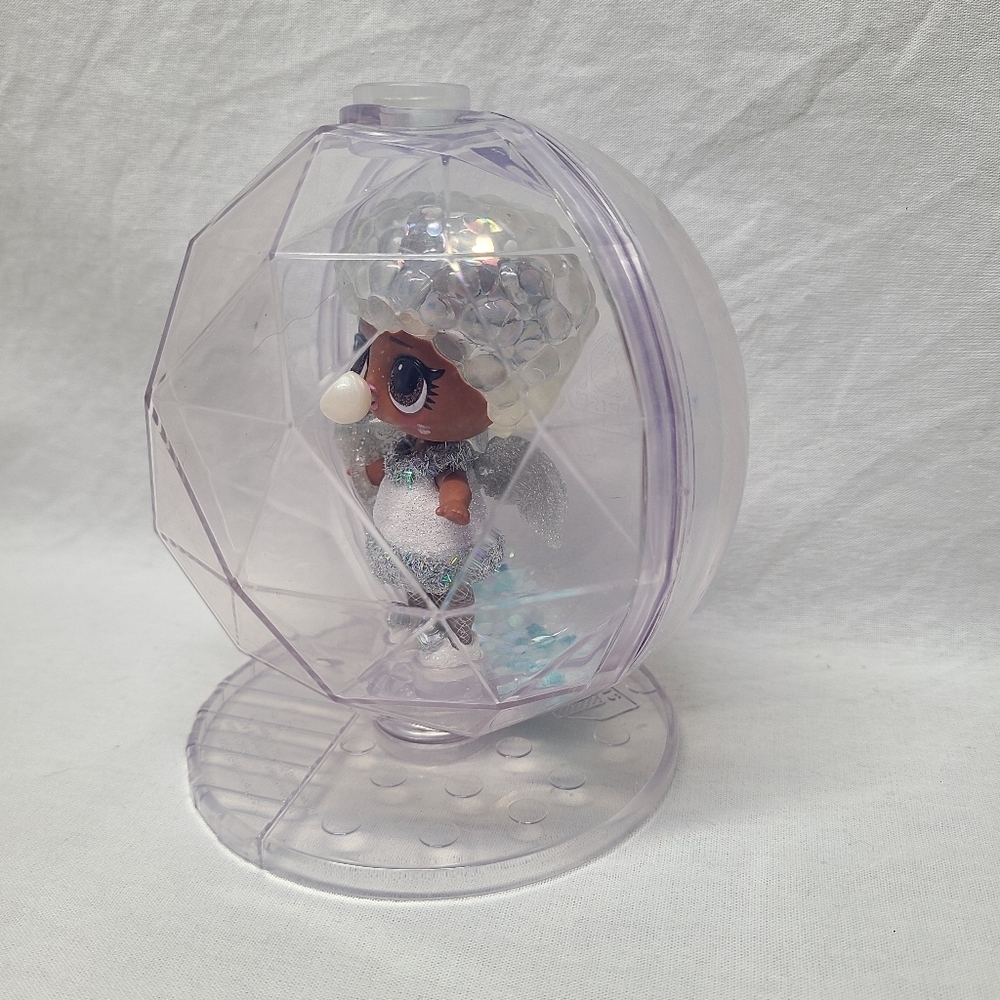 LOL Surprise Bashful QT Angel Wings Winter Disco Glitter Globe Doll With Globe - Picture 8 of 9